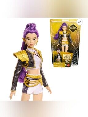 KPop Demon Hunters HUNTR/X Rumi “Golden” Singing Doll in Removable Outfit & 5 Po